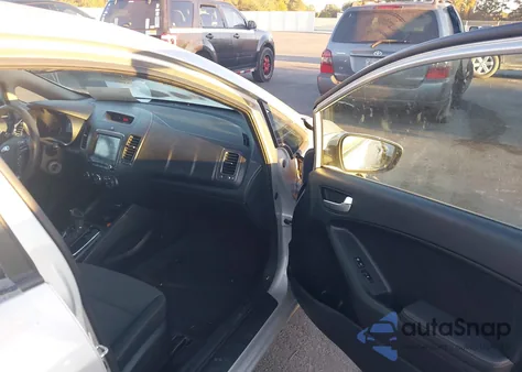 2018 Kia Forte Lx из США, поврежденный, VIN 3KPFL4A73JE254119